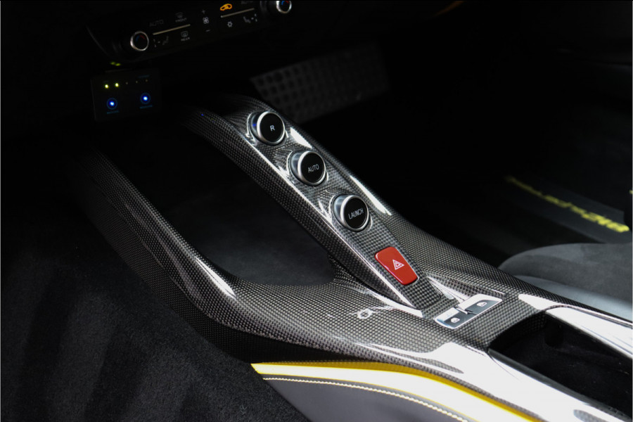 Ferrari 812 6.5 V12 Superfast HELE NL AUTO **Capristo/Carbon Pack/Carbon Kuipstoelen/Drivers Display**