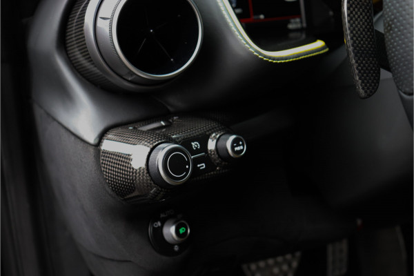 Ferrari 812 6.5 V12 Superfast HELE NL AUTO **Capristo/Carbon Pack/Carbon Kuipstoelen/Drivers Display**