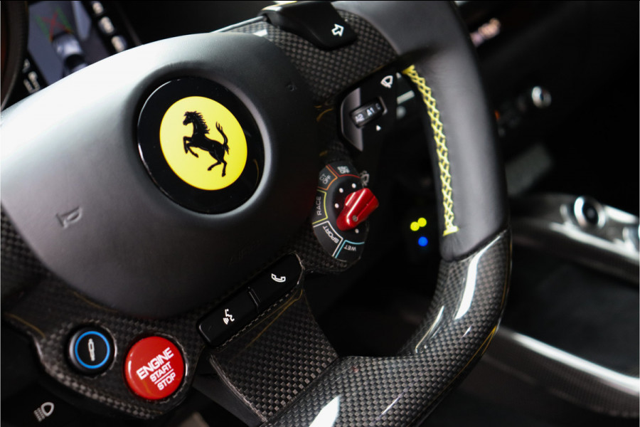 Ferrari 812 6.5 V12 Superfast HELE NL AUTO **Capristo/Carbon Pack/Carbon Kuipstoelen/Drivers Display**