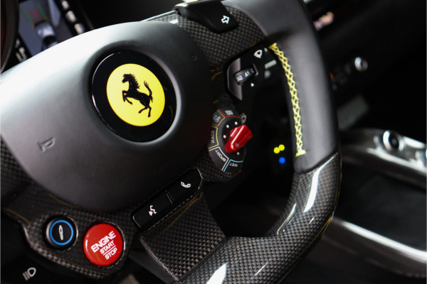 Ferrari 812 6.5 V12 Superfast HELE NL AUTO **Capristo/Carbon Pack/Carbon Kuipstoelen/Drivers Display**