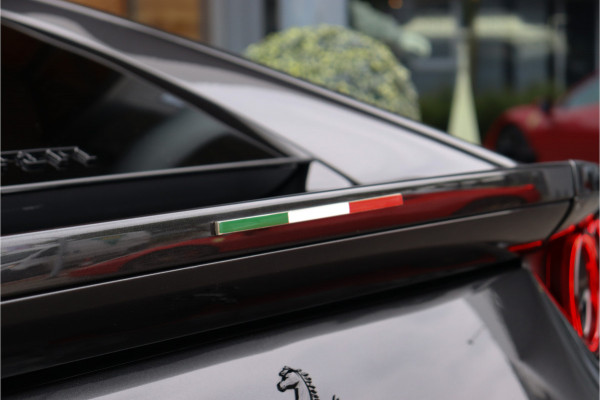 Ferrari 812 6.5 V12 Superfast HELE NL AUTO **Capristo/Carbon Pack/Carbon Kuipstoelen/Drivers Display**