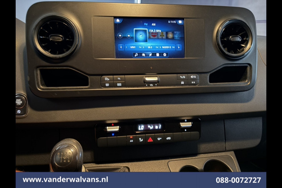 Mercedes-Benz Sprinter 314 CDI 143pk L2H2 Euro6 Airco | Navigatie | Trekhaak | Camera | Apple Carplay Android Auto, Trap, Leder, Bijrijdersbank