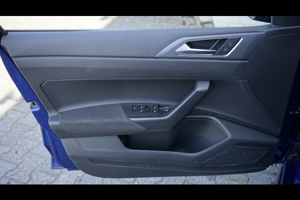 Volkswagen Polo R-Line 1.0 TSI 110 Pk AUTOMAAT-ACC-CAMERA-IQ LIGHT-KEYLESS-NAVIGATIE-PANORAMA-VIRTUEEL-STOELVERWARMING