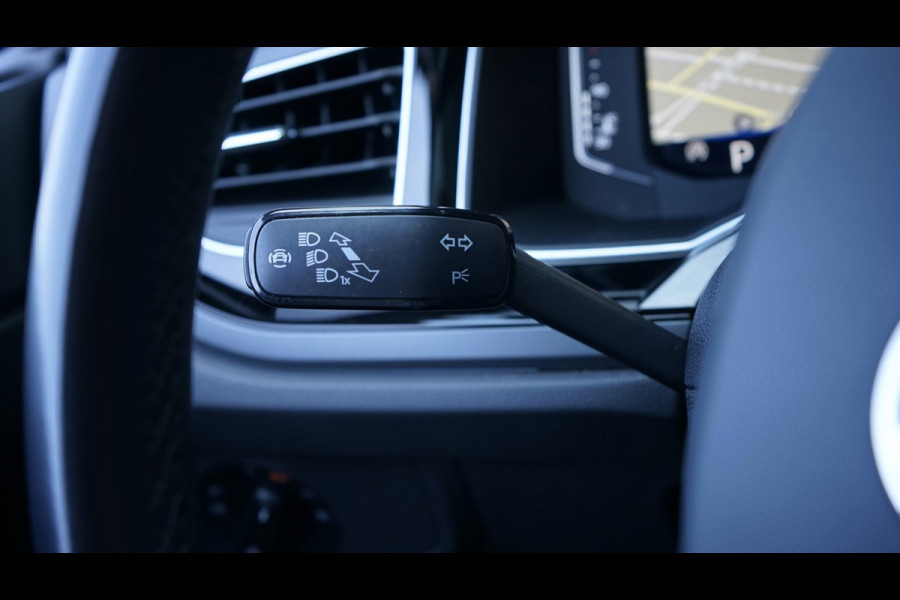 Volkswagen Polo R-Line 1.0 TSI 110 Pk AUTOMAAT-ACC-CAMERA-IQ LIGHT-KEYLESS-NAVIGATIE-PANORAMA-VIRTUEEL-STOELVERWARMING