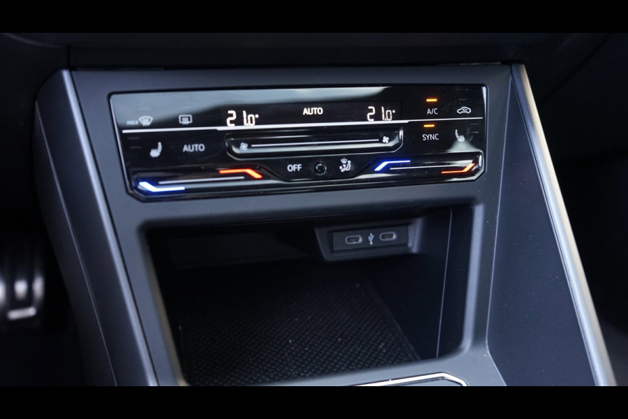Volkswagen Polo R-Line 1.0 TSI 110 Pk AUTOMAAT-ACC-CAMERA-IQ LIGHT-KEYLESS-NAVIGATIE-PANORAMA-VIRTUEEL-STOELVERWARMING