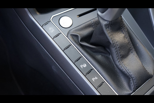 Volkswagen Polo R-Line 1.0 TSI 110 Pk AUTOMAAT-ACC-CAMERA-IQ LIGHT-KEYLESS-NAVIGATIE-PANORAMA-VIRTUEEL-STOELVERWARMING