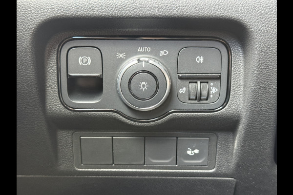 Mercedes-Benz eCitan 112 51kWh L2 284 WLTP 98% (SOH) Camera MBUX Trekhaak 75kW Snelladen Apple Carplay Cruise Control