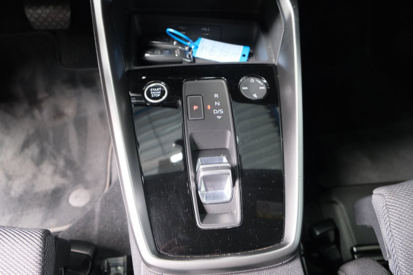 Audi A3 Limousine 30 TFSI Advanced edition - N.A.P. Airco, Cruise, Navi, PDC, Carplay, Virtual display.