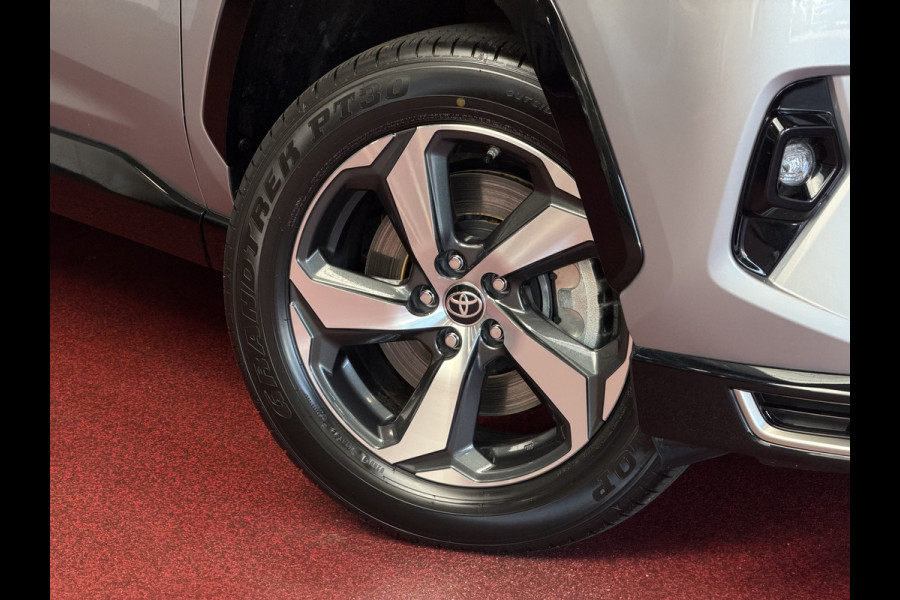 Toyota RAV4 2.5 PHEV AWD 306PK ✅gloednieuw ✅ | Trekgew. 1500KG | Head-up display | Camera | Full LED | Elektrische achterklep | Stuur/Stoelv PHEV PLUG IN