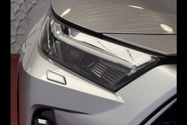Toyota RAV4 2.5 PHEV AWD 306PK ✅gloednieuw ✅ | Trekgew. 1500KG | Head-up display | Camera | Full LED | Elektrische achterklep | Stuur/Stoelv PHEV PLUG IN