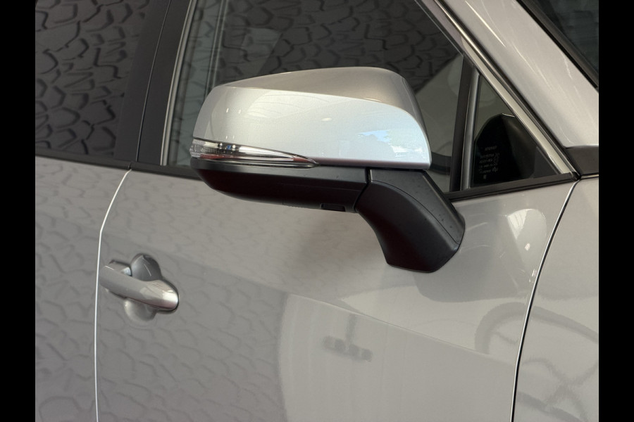 Toyota RAV4 2.5 PHEV AWD 306PK ✅gloednieuw ✅ | Trekgew. 1500KG | Head-up display | Camera | Full LED | Elektrische achterklep | Stuur/Stoelv PHEV PLUG IN