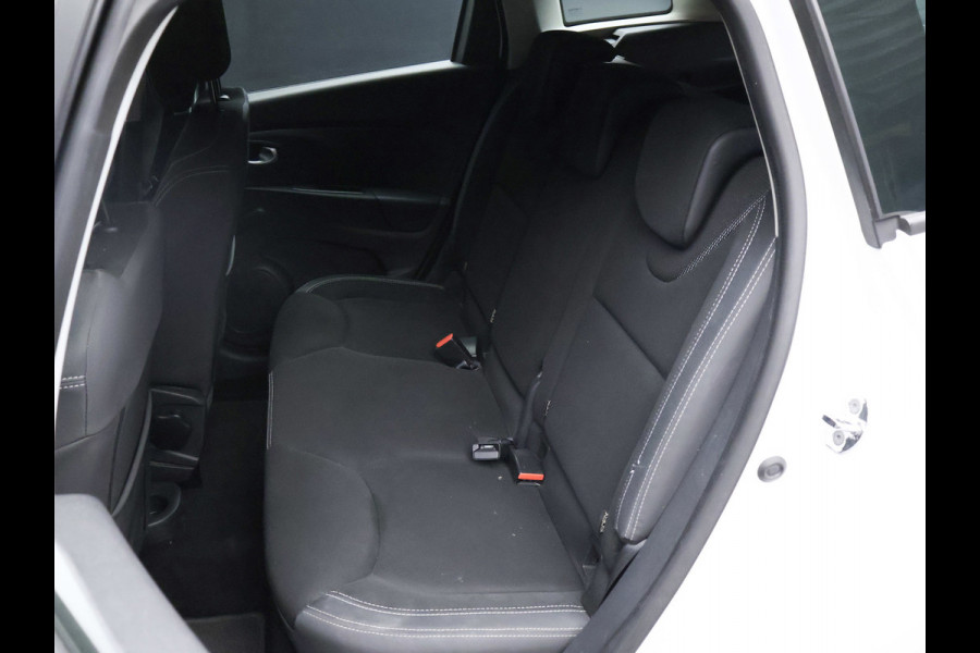 Renault Clio Estate 0.9 TCe Limited Sport (NAVI,CLIMATE,CRUISE,AIRCO,ELEKTRISCH PAKKET,BLUETOOTH,LED,SPORTSTOELEN,NETTE STAAT)