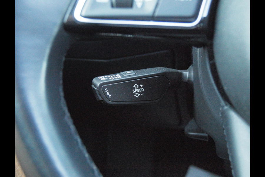 Audi A3 Sportback 35 TFSI S edition | Panoramadak | Bang & Olufsen | Trekhaak | Apple Carplay | Parkeersensoren |