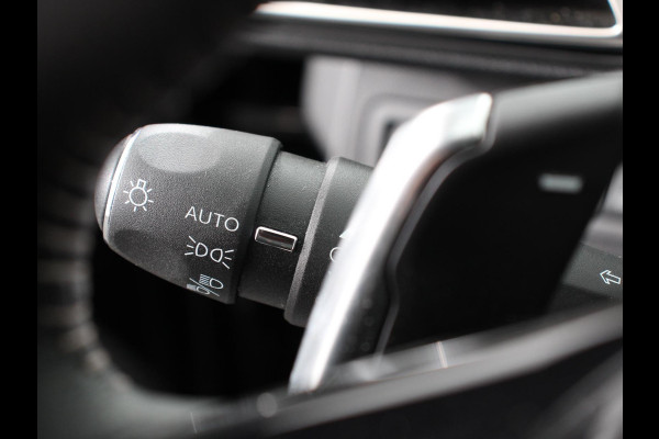 Peugeot 3008 1.2 PureTech 130 pk Automaat Allure Pack Business Stoelverwarming voor Climate control Achteruitrij camera Elektrische bedienbare achterklep LED Apple Carplay/ Android Auto Parkeersensoren Cruise control