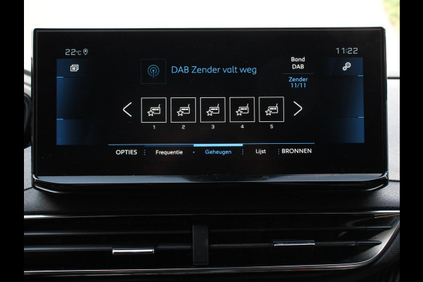 Peugeot 3008 1.2 PureTech 130 pk Automaat Allure Pack Business Stoelverwarming voor Climate control Achteruitrij camera Elektrische bedienbare achterklep LED Apple Carplay/ Android Auto Parkeersensoren Cruise control
