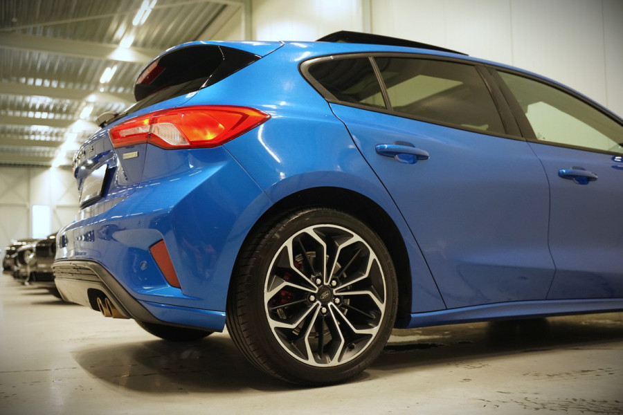 Ford Focus 1.0 EcoBoost ST Line Business | Panoramadak | Bang & Olufsen | Head-Up Display | Stoelverwarming | Keyless | Elektrische Stoel | Cruise Control | LED | Parkeersensoren