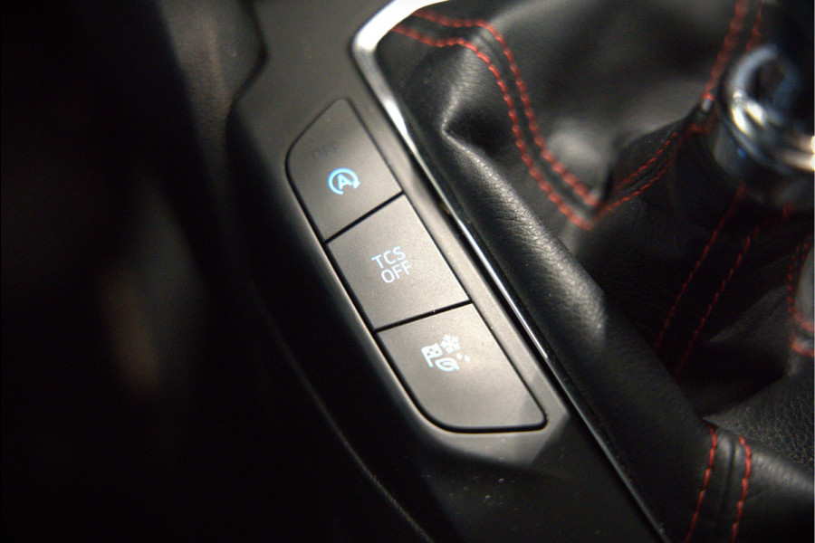 Ford Focus 1.0 EcoBoost ST Line Business | Panoramadak | Bang & Olufsen | Head-Up Display | Stoelverwarming | Keyless | Elektrische Stoel | Cruise Control | LED | Parkeersensoren