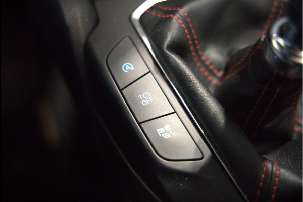Ford Focus 1.0 EcoBoost ST Line Business | Panoramadak | Bang & Olufsen | Head-Up Display | Stoelverwarming | Keyless | Elektrische Stoel | Cruise Control | LED | Parkeersensoren