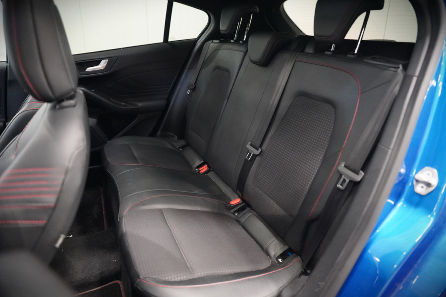 Ford Focus 1.0 EcoBoost ST Line Business | Panoramadak | Bang & Olufsen | Head-Up Display | Stoelverwarming | Keyless | Elektrische Stoel | Cruise Control | LED | Parkeersensoren