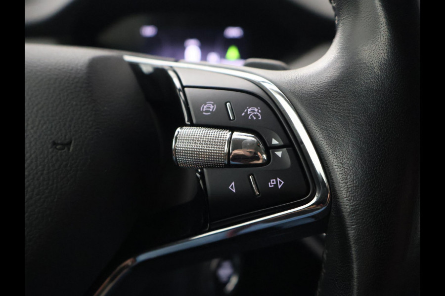 Škoda ENYAQ iV 80 204 PK SOH 89,42% + WEGKL. TREKHAAK | SFEERVERL | STANDKACHEL | CAMERA | STUURWIELVER. | CARPLAY