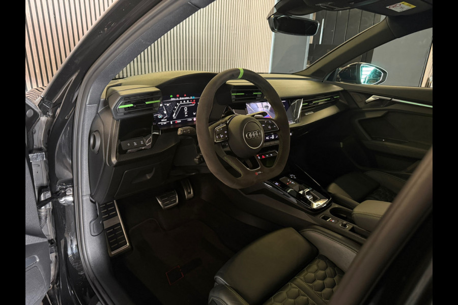 Audi 2.5 TFSI RS3 quattro 2.5 TFSI RS3 quattro HULK|KERAMISCH|PPF|PANO|Hud|B&O