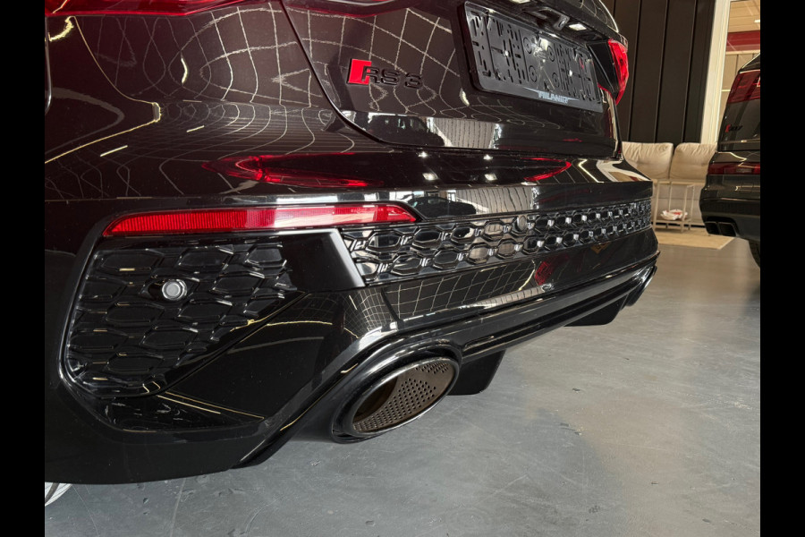 Audi 2.5 TFSI RS3 quattro 2.5 TFSI RS3 quattro HULK|KERAMISCH|PPF|PANO|Hud|B&O