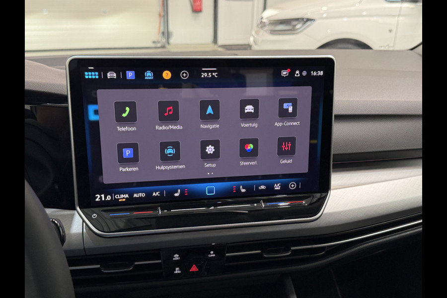 Volkswagen Golf Variant 1.5 eTSI 150pk DSG Style | Pano dak