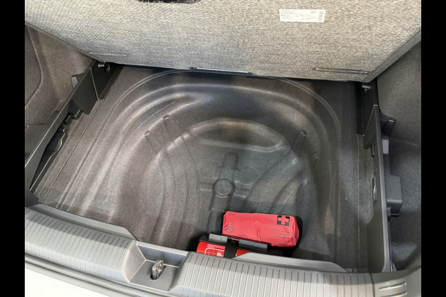 Volkswagen Golf Variant 1.5 eTSI 150pk DSG Style | Pano dak