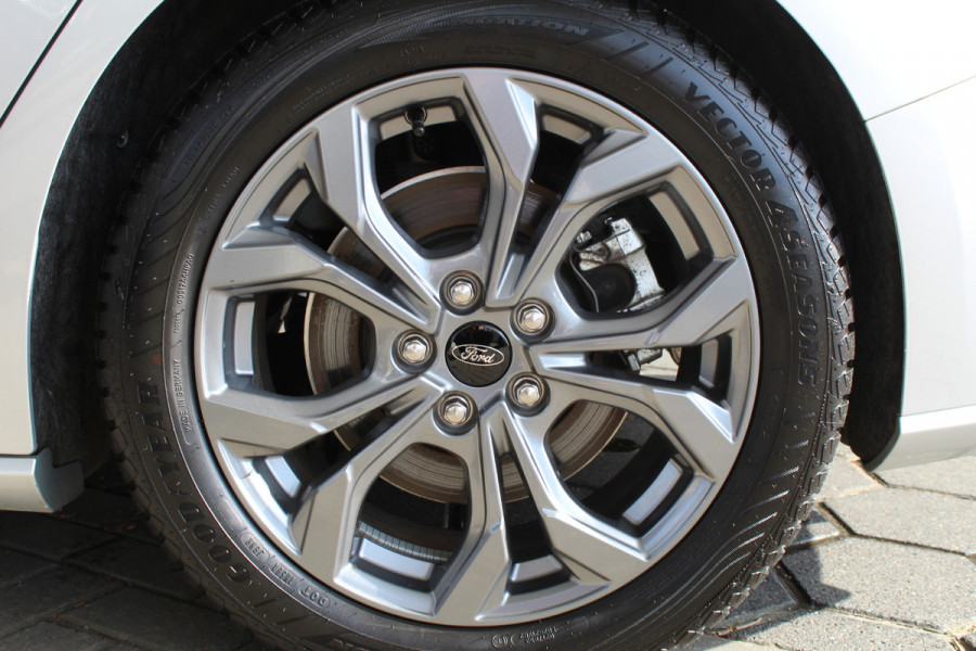 Ford FOCUS Wagon 1.0 EcoBoost Hybrid ST Line X | BLIS | Head-Up | Trekhaak | Adaptieve cruise