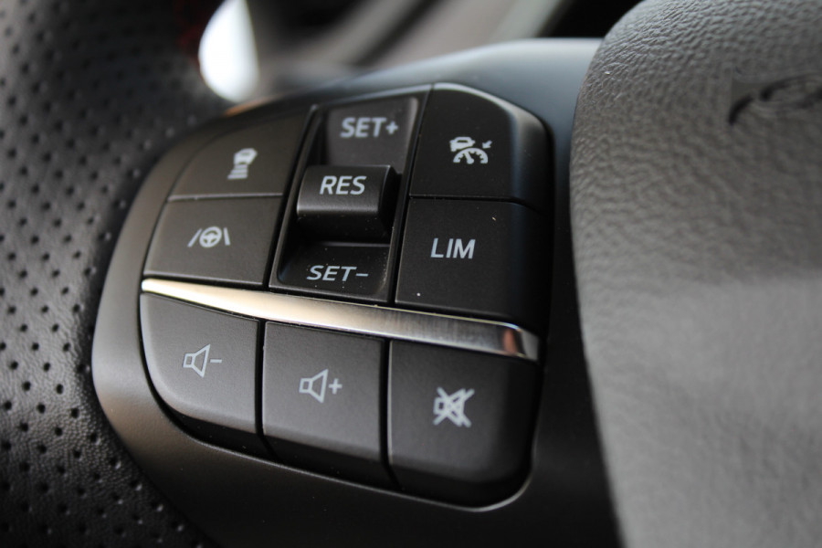 Ford FOCUS Wagon 1.0 EcoBoost Hybrid ST Line X | BLIS | Head-Up | Trekhaak | Adaptieve cruise