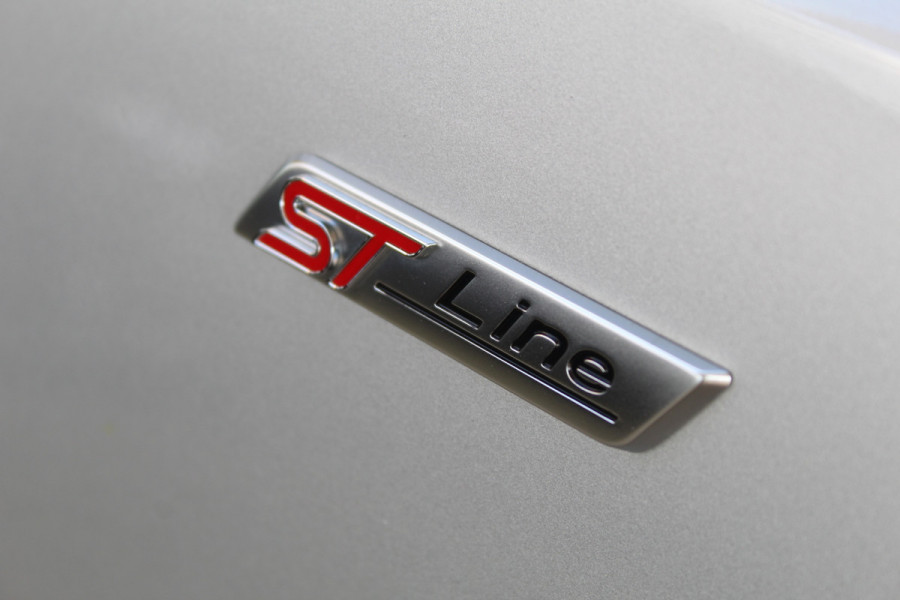 Ford FOCUS Wagon 1.0 EcoBoost Hybrid ST Line X | BLIS | Head-Up | Trekhaak | Adaptieve cruise