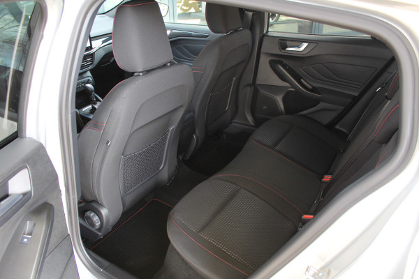 Ford FOCUS Wagon 1.0 EcoBoost Hybrid ST Line X | BLIS | Head-Up | Trekhaak | Adaptieve cruise