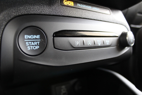 Ford FOCUS Wagon 1.0 EcoBoost Hybrid ST Line X | BLIS | Head-Up | Trekhaak | Adaptieve cruise