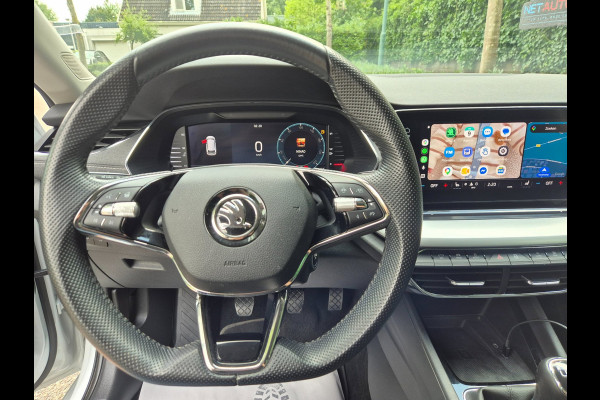 Škoda Octavia Combi Edition Plus Trekhaak CarPlay HUD Virtual dash facelift 2e-eig 100% NAP TSI Business Edition Plus