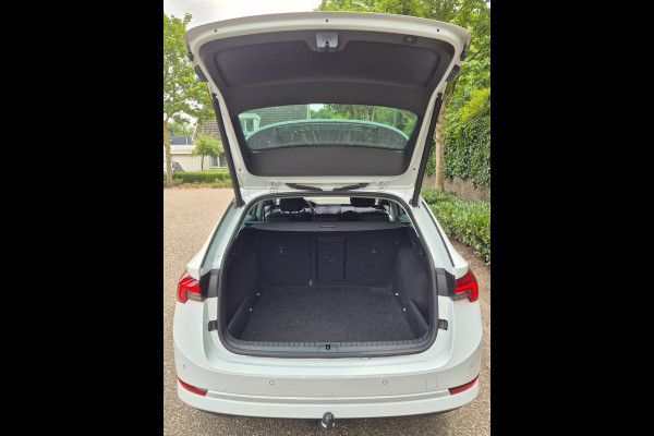 Škoda Octavia Combi Edition Plus Trekhaak CarPlay HUD Virtual dash facelift 2e-eig 100% NAP TSI Business Edition Plus