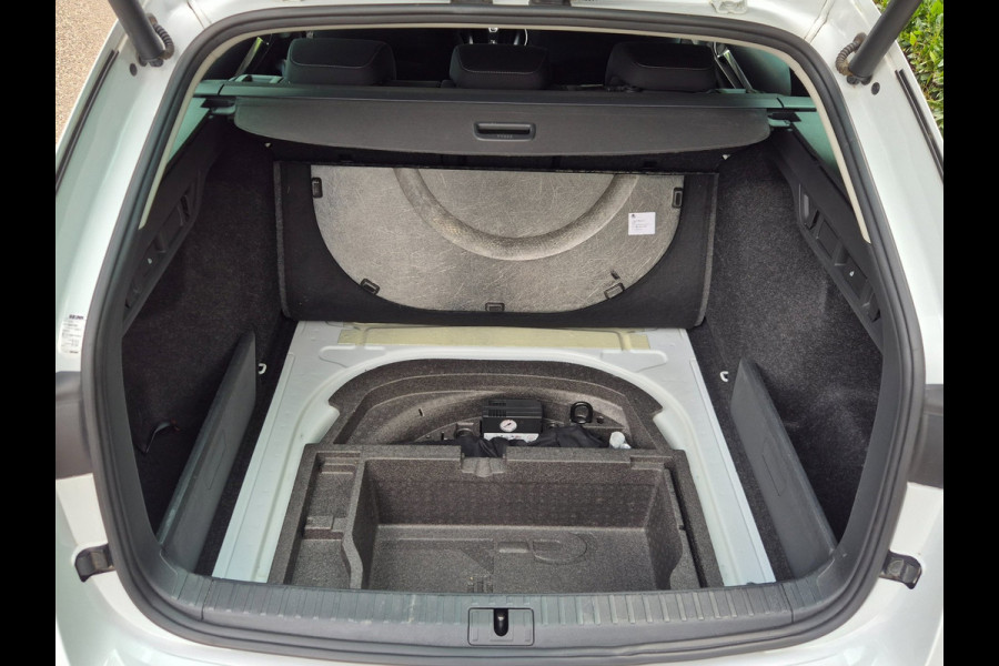 Škoda Octavia Combi Edition Plus Trekhaak CarPlay HUD Virtual dash facelift 2e-eig 100% NAP TSI Business Edition Plus