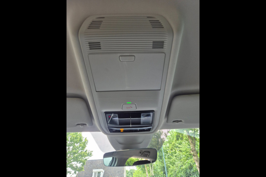 Škoda Octavia Combi Edition Plus Trekhaak CarPlay HUD Virtual dash facelift 2e-eig 100% NAP TSI Business Edition Plus