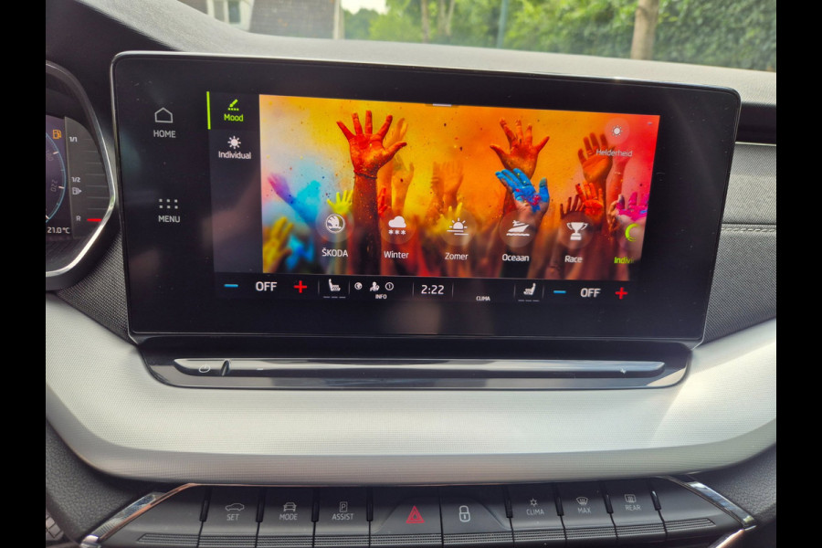 Škoda Octavia Combi Edition Plus Trekhaak CarPlay HUD Virtual dash facelift 2e-eig 100% NAP TSI Business Edition Plus