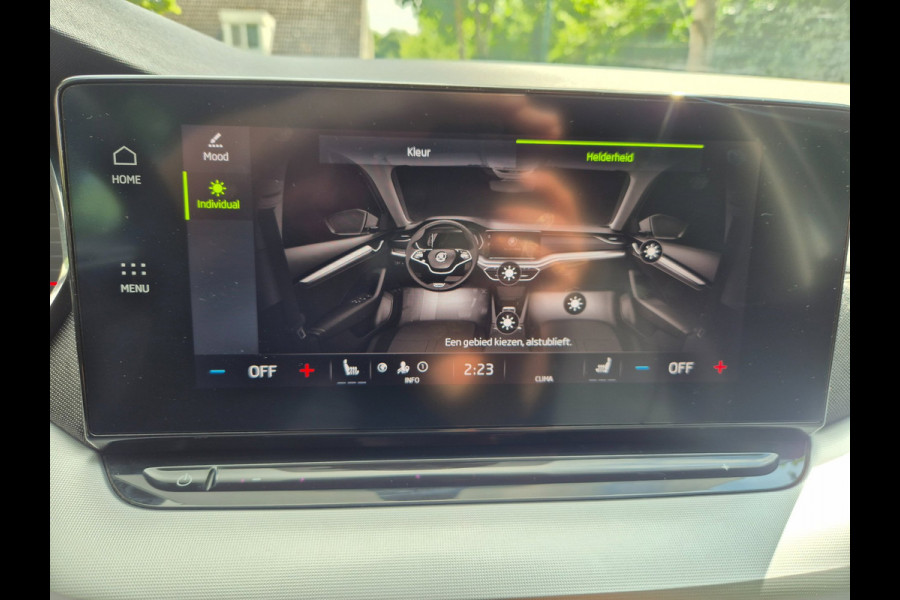 Škoda Octavia Combi Edition Plus Trekhaak CarPlay HUD Virtual dash facelift 2e-eig 100% NAP TSI Business Edition Plus