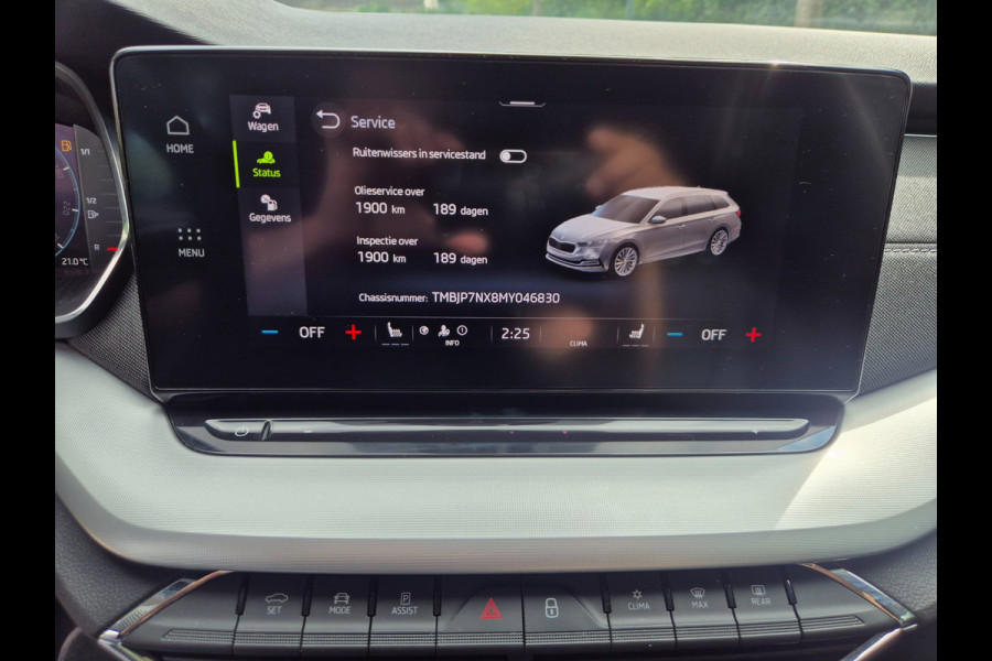 Škoda Octavia Combi Edition Plus Trekhaak CarPlay HUD Virtual dash facelift 2e-eig 100% NAP TSI Business Edition Plus