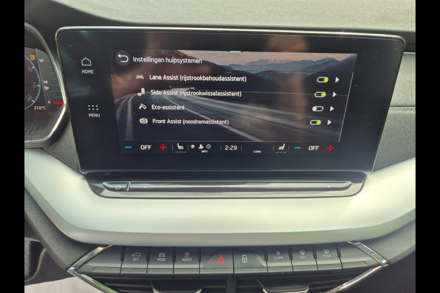 Škoda Octavia Combi Edition Plus Trekhaak CarPlay HUD Virtual dash facelift 2e-eig 100% NAP TSI Business Edition Plus