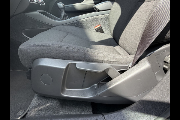 Volvo XC40 BWJ 2022 | 1.5 130PK T2 Momentum Core | TREKHAAK | CAMERA A | CLIMA | NAVI | PDC | CARPLAY |