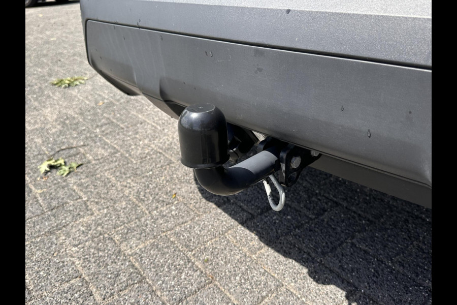 Seat Arona 1.0 TSI Style Business Intense | Trekhaak | Addaptive CC | Climate | Carplay | Navi | Camera |