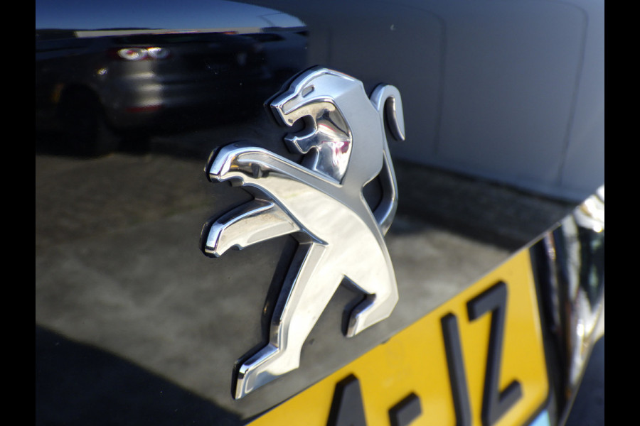Peugeot 2008 1.2 Automaat Allure Pack, Cruise, Camera, PDC, NL/NAP!