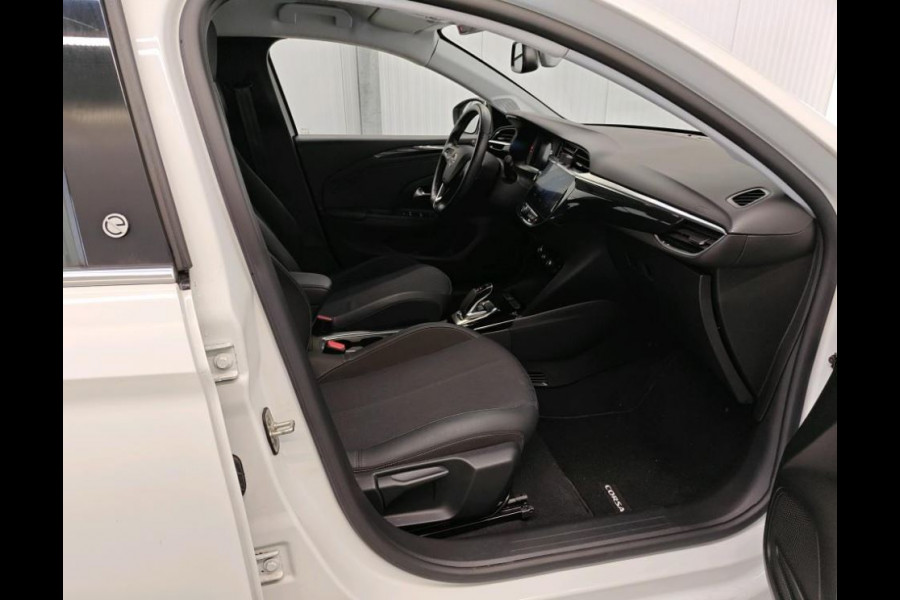 Opel CORSA-E Elegance 100KW / 50 kWh / Naviagtie / 1/2Leder / Airco-ecc./ Keyless entry / Radio multimedia / Premium Pack./