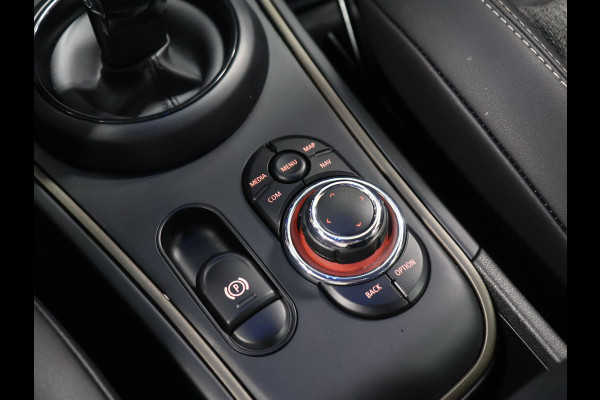 MINI Countryman 1.5 Cooper Business Sport Edition [APPLE CARPLAY, STOELVERWARMING, CRUISE CONTROL, PDC ACHTER, LED, AUTOMAAT, ANDROID, MULTIFUNCTIONEEL STUURWIEL, BLUETOOTH, NAVIGATIE, NIEUWSTAAT]