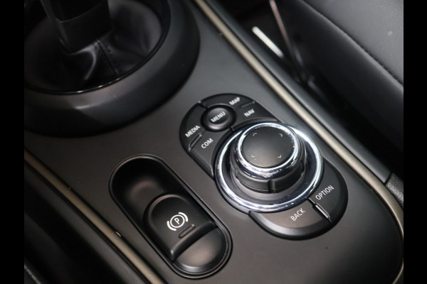 MINI Countryman 1.5 Cooper Business Sport Edition [APPLE CARPLAY, STOELVERWARMING, CRUISE CONTROL, PDC ACHTER, LED, AUTOMAAT, ANDROID, MULTIFUNCTIONEEL STUURWIEL, BLUETOOTH, NAVIGATIE, NIEUWSTAAT]