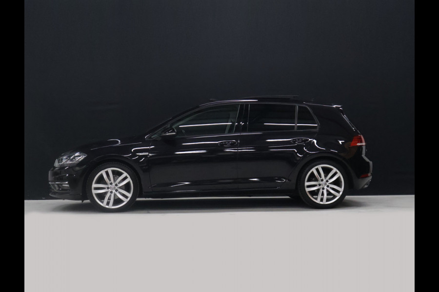 Volkswagen Golf 1.5 TSI Highline [SCHUIFKANTELDAK, APPLE CARPLAY, DIGITAL DASH, CAMERA, PDC V+A, ADAPTIVE CRUISE, TREKHAAK, ANDROID, LED, BLUETOOTH, NAVIGATIE, NIEUWSTAAT]