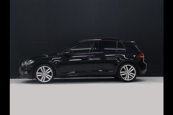 Volkswagen Golf 1.5 TSI Highline [SCHUIFKANTELDAK, APPLE CARPLAY, DIGITAL DASH, CAMERA, PDC V+A, ADAPTIVE CRUISE, TREKHAAK, ANDROID, LED, BLUETOOTH, NAVIGATIE, NIEUWSTAAT]