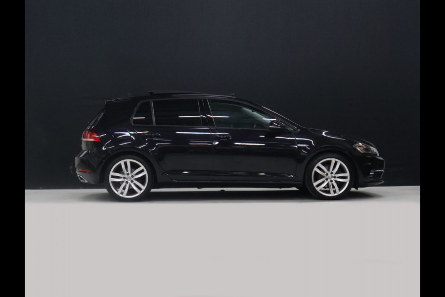 Volkswagen Golf 1.5 TSI Highline [SCHUIFKANTELDAK, APPLE CARPLAY, DIGITAL DASH, CAMERA, PDC V+A, ADAPTIVE CRUISE, TREKHAAK, ANDROID, LED, BLUETOOTH, NAVIGATIE, NIEUWSTAAT]